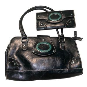 Black matching purse and wallet set.